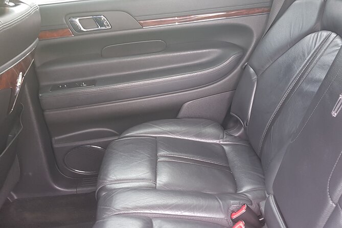 Round trip Airport Private Transfer (Nassau Limousine) - What this Nassau airport transfer actually provides
