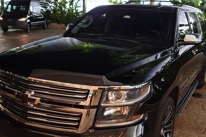 Round trip Airport Private Transfer (Nassau Limousine) - Price and value for couples, families, and small groups