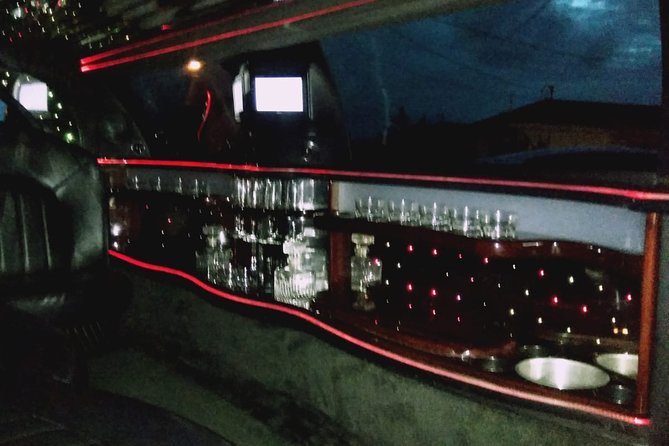 Round Trip Nassau Airport ARRIVAL (NASSAU LIMOUSINE) - Vehicle rules and comfort expectations