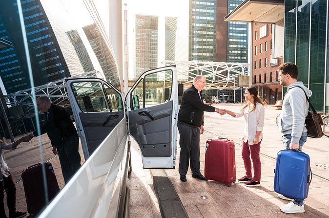 Roundtrip Airport Transfers Grand Lucayan Resort Freeport - Arriving at Grand Bahama International Airport