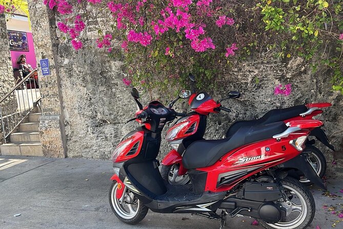 Scooter Rental Nassau - Starting at Woodes Rodgers Walk