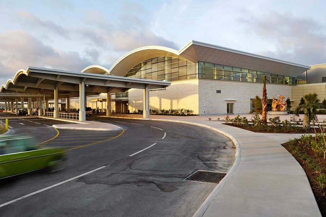 Shared Shuttle Round-Trip Airport Transportation - The ride to your New Providence Island hotel