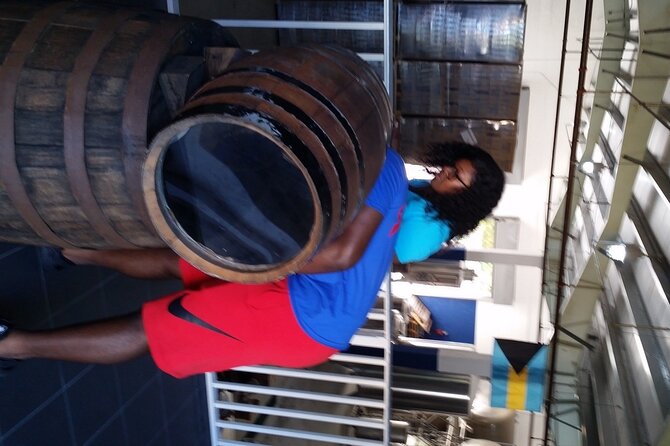 Sightseeing and Historical Adventure through Nassau - Bahamas Rum Cake Factory: A Sweet Ten Minutes