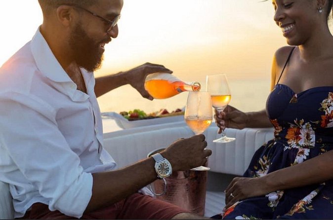 Sunset cruises - Choosing the music and shaping the mood