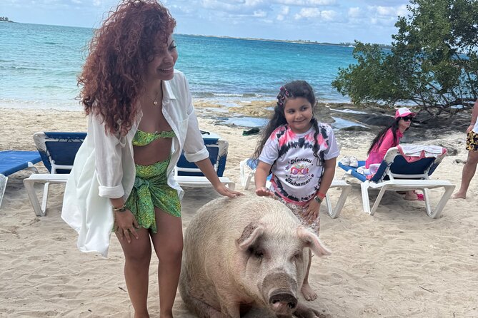 Swimming Pigs, Turtles & Reef Snorkel in Nassau-Champion Tours - Lunch at the Antiki floating bar